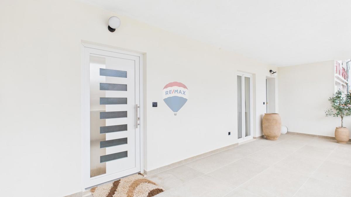 Appartamento di 75 m² in zona tranquilla vicino alle spiagge – due terrazze e posto auto