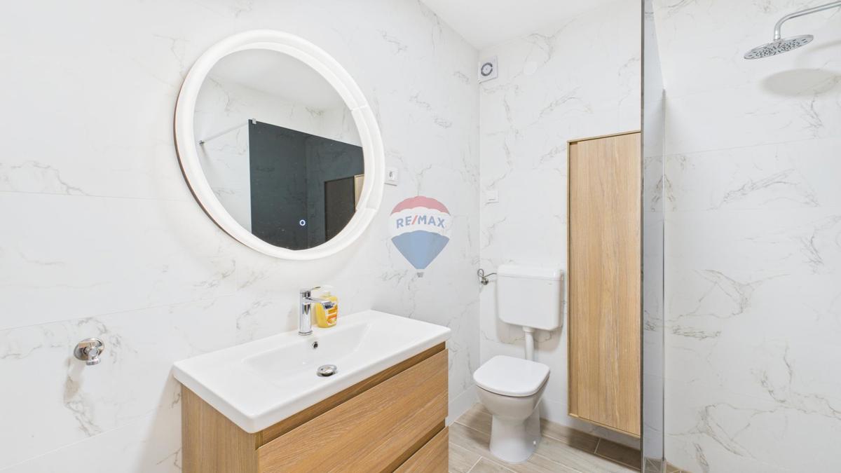 Appartamento di 75 m² in zona tranquilla vicino alle spiagge – due terrazze e posto auto