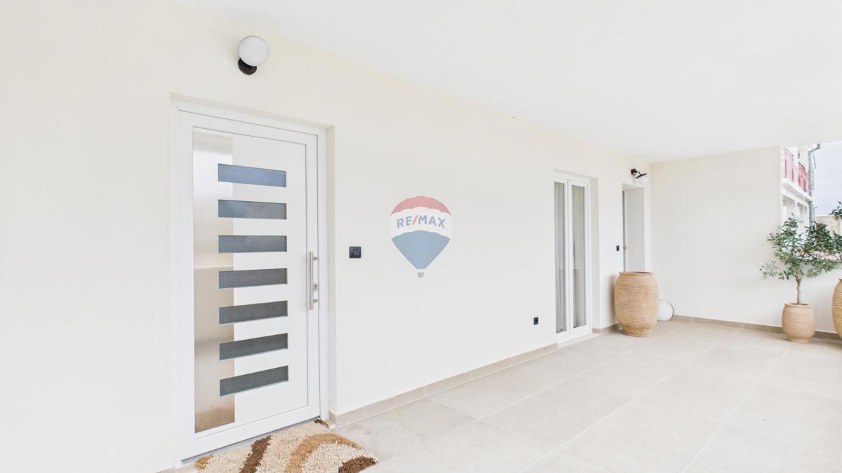 Appartamento di 75 m² in zona tranquilla vicino alle spiagge – due terrazze e posto auto