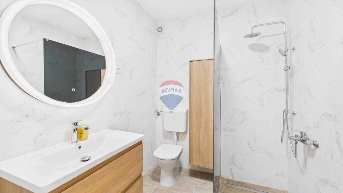 Appartamento di 75 m² in zona tranquilla vicino alle spiagge – due terrazze e posto auto