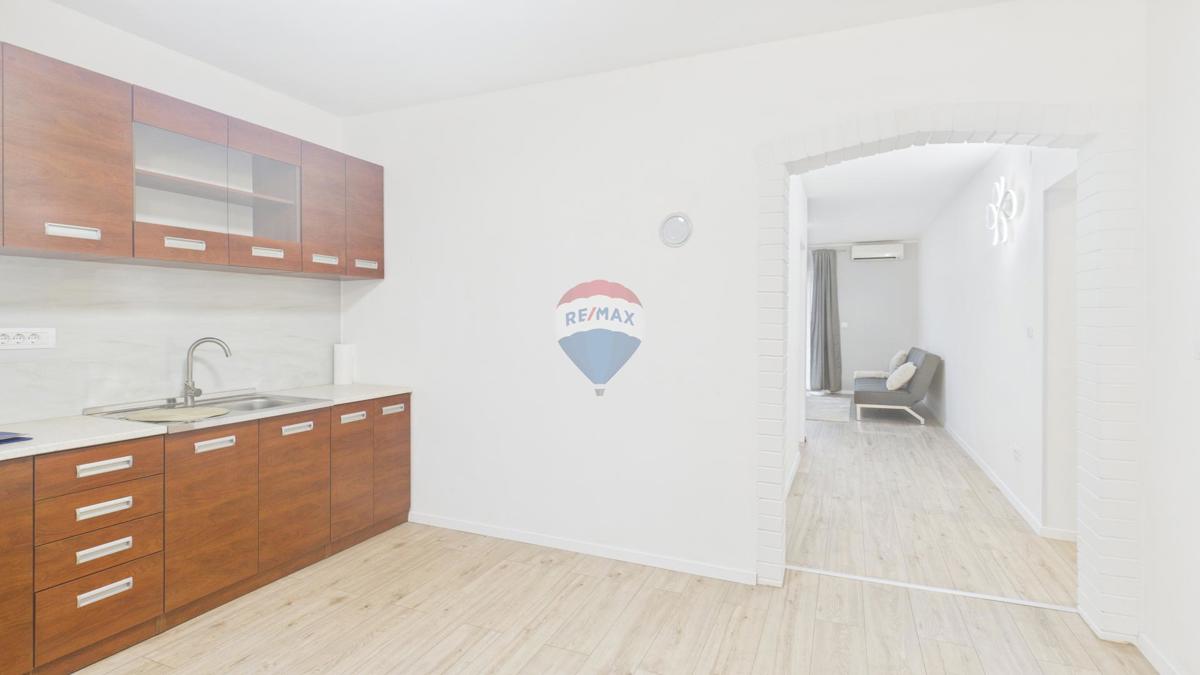 Appartamento di 75 m² in zona tranquilla vicino alle spiagge – due terrazze e posto auto