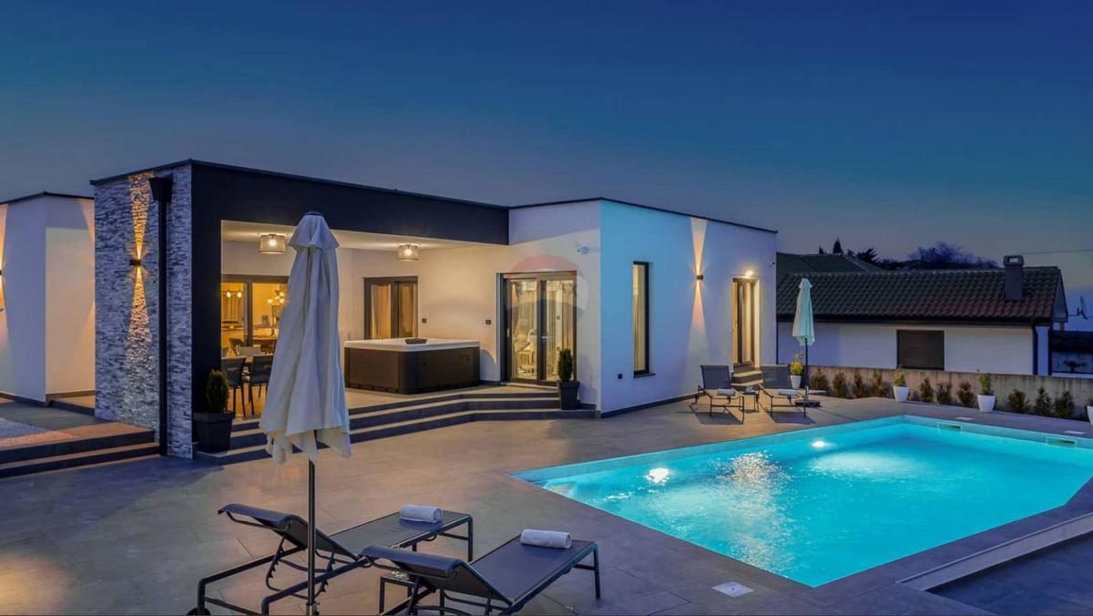 Istria, Žminj - Moderna casa a un piano con piscina, palestra e sauna