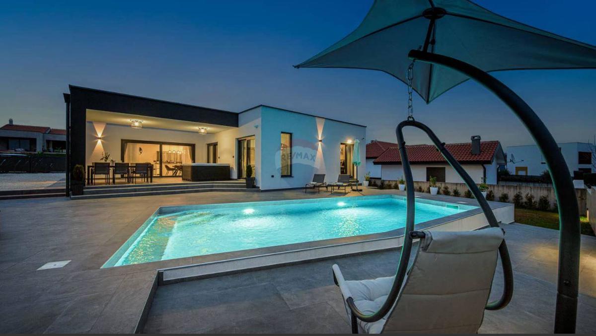 Istria, Žminj - Moderna casa a un piano con piscina, palestra e sauna