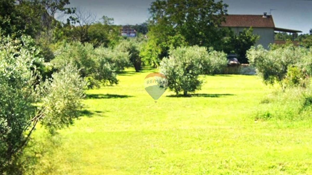 Terreno edificabile Umag, 1.050m2