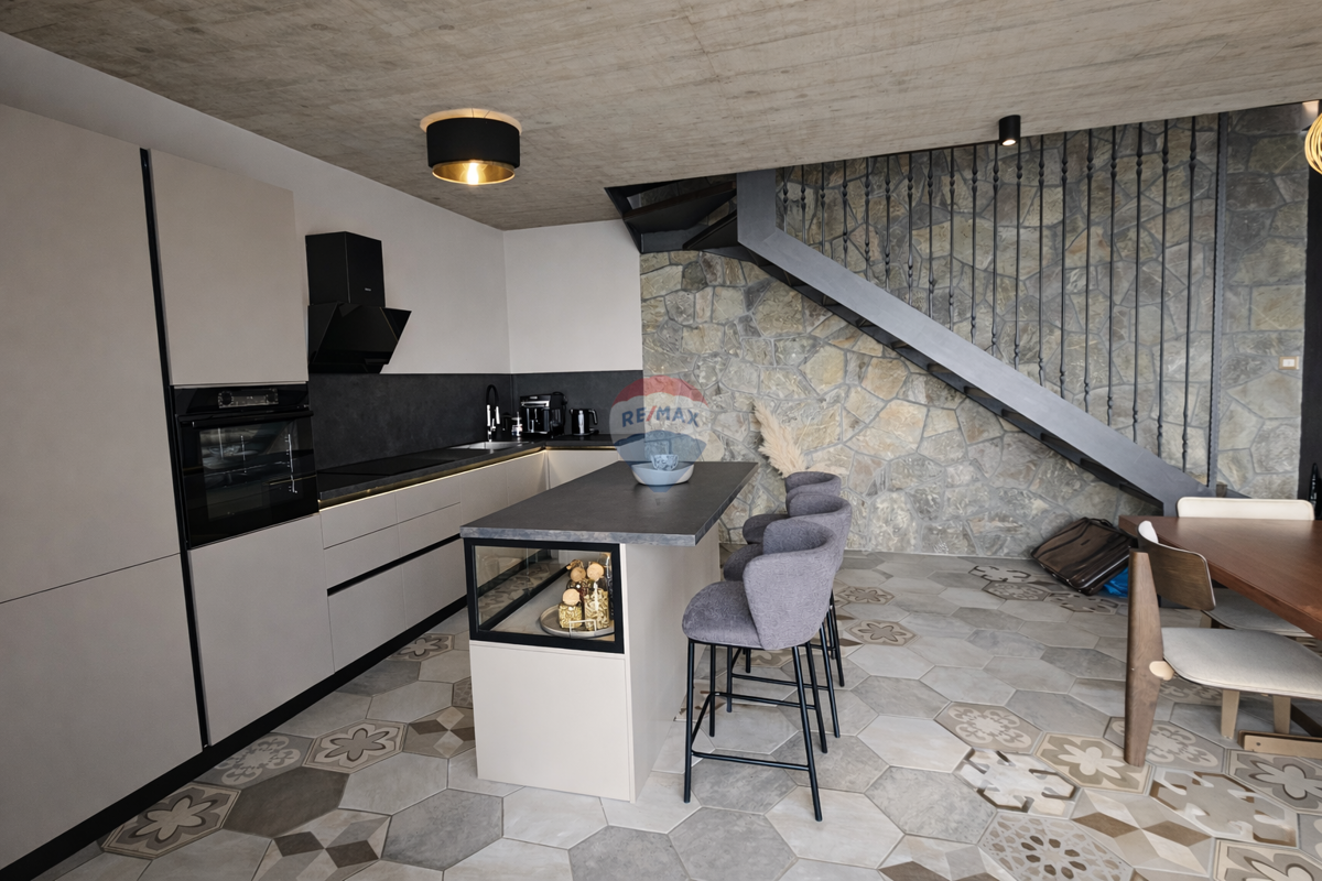 Casa Poljane, Opatija - Okolica, 250m2