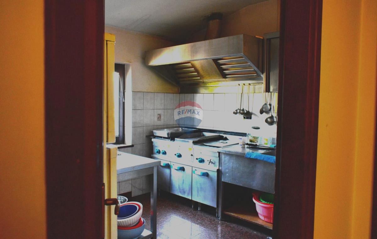 Attività commerciale Viškovo, 560.000m2