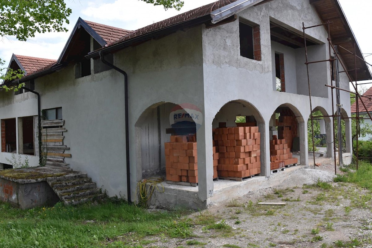 Villa Singola/Casa Vacanza Rim, Vrbovsko, 686m2