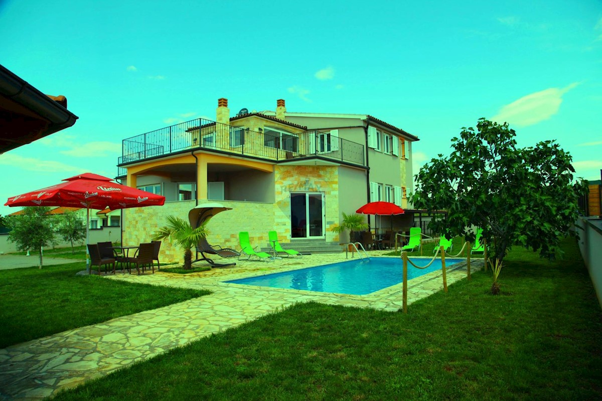 Villa Singola/Casa Vacanza okolica Pule, Pula, 350m2