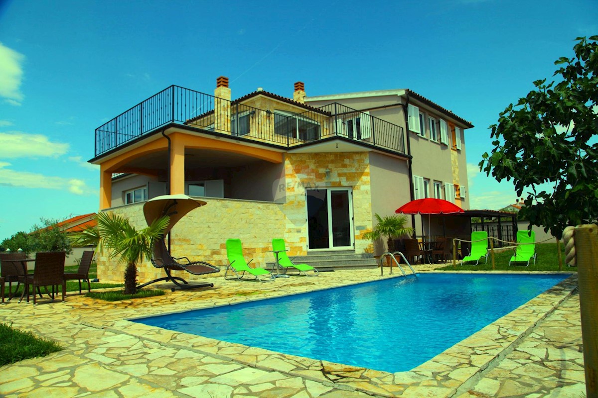 Villa Singola/Casa Vacanza okolica Pule, Pula, 350m2