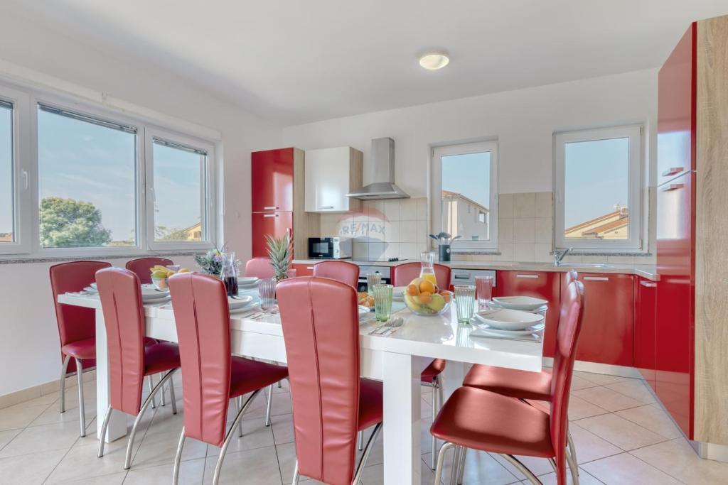 Villa Singola/Casa Vacanza okolica Pule, Pula, 350m2