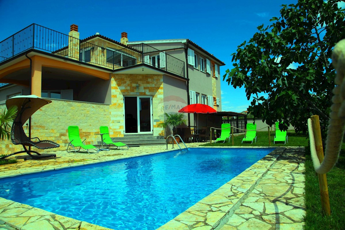 Villa Singola/Casa Vacanza okolica Pule, Pula, 350m2