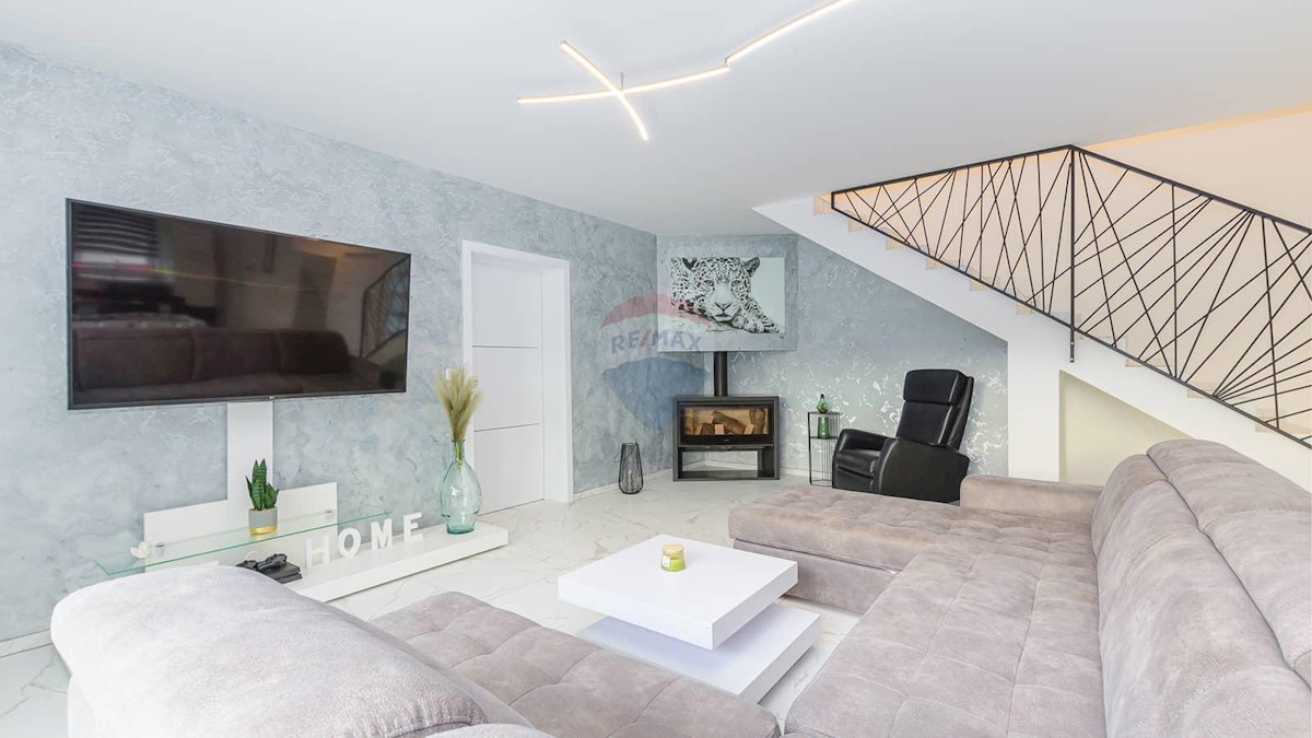 Villa Singola/Casa Vacanza Juršići, Svetvinčenat, 243m2