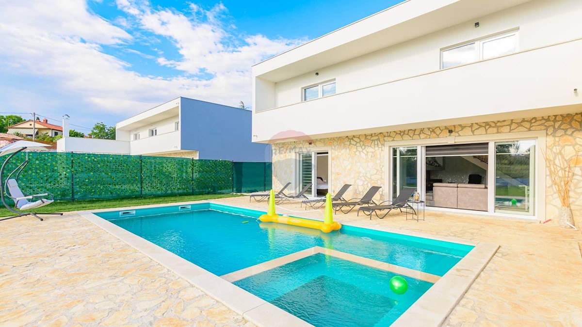 Villa Singola/Casa Vacanza Juršići, Svetvinčenat, 243m2