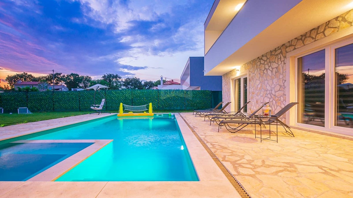 Villa Singola/Casa Vacanza Juršići, Svetvinčenat, 243m2