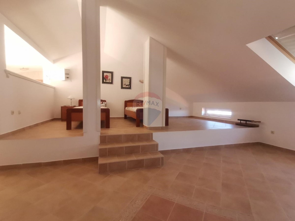 Villa Singola/Casa Vacanza Krk, 450m2