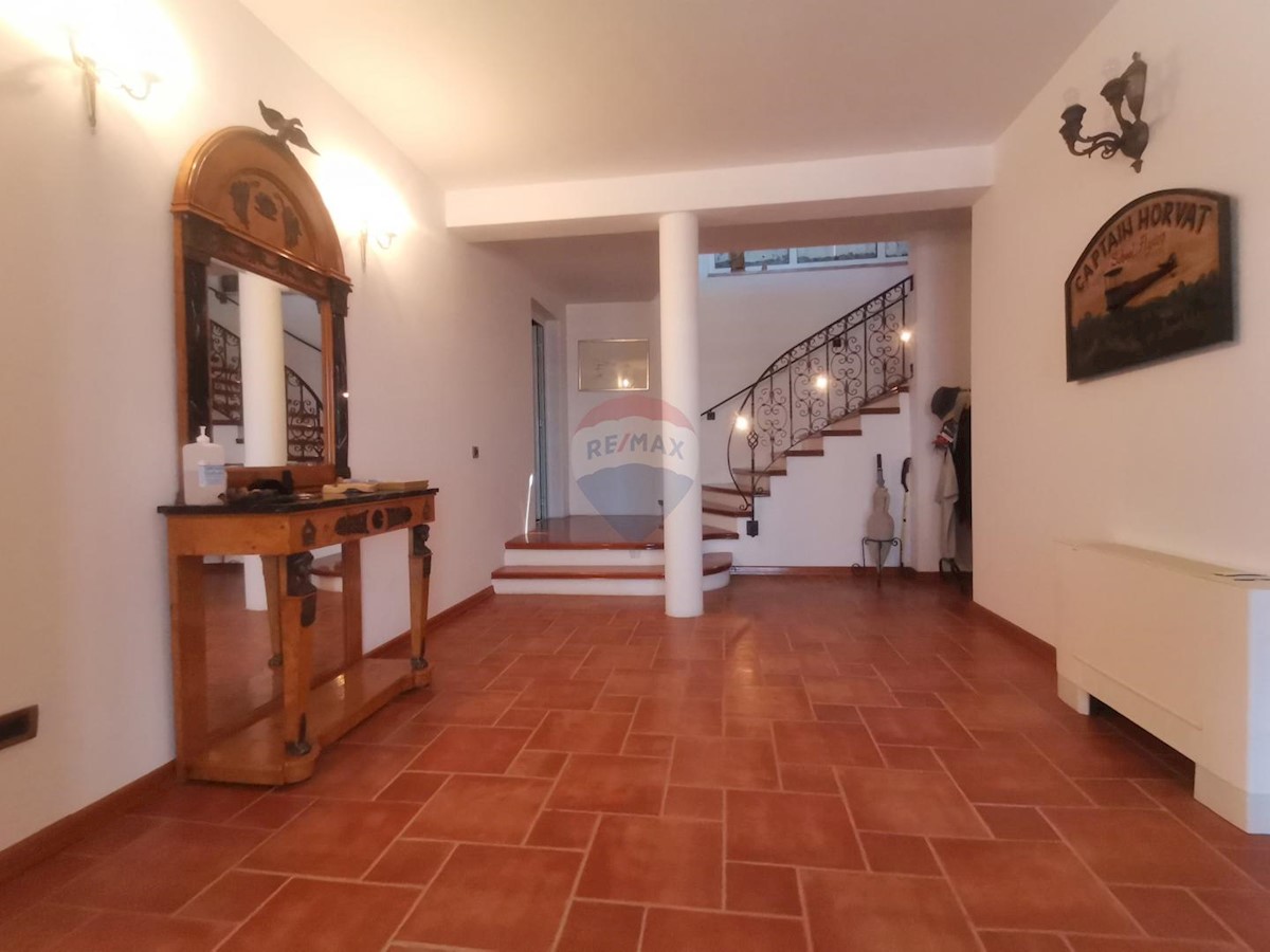 Villa Singola/Casa Vacanza Krk, 450m2