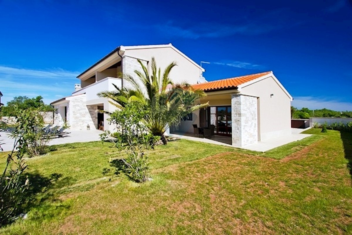 Villa Singola Vodnjan, 400m2