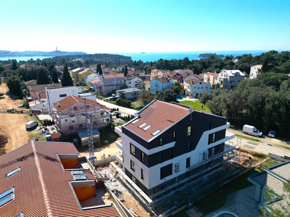 Rovigno - Appartamento di nuova costruzione + posto auto + giardino di 200 m² - vicino al mare