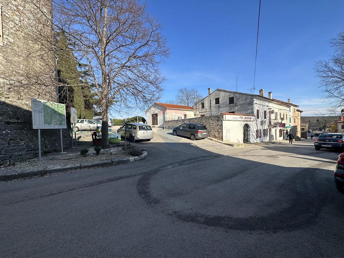 ISTRIA, ŽMINJ - Restaurant in the old town