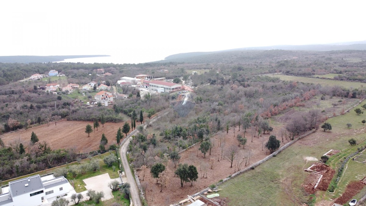 Terreno edificabile Rakalj, Marčana, 1.577m2