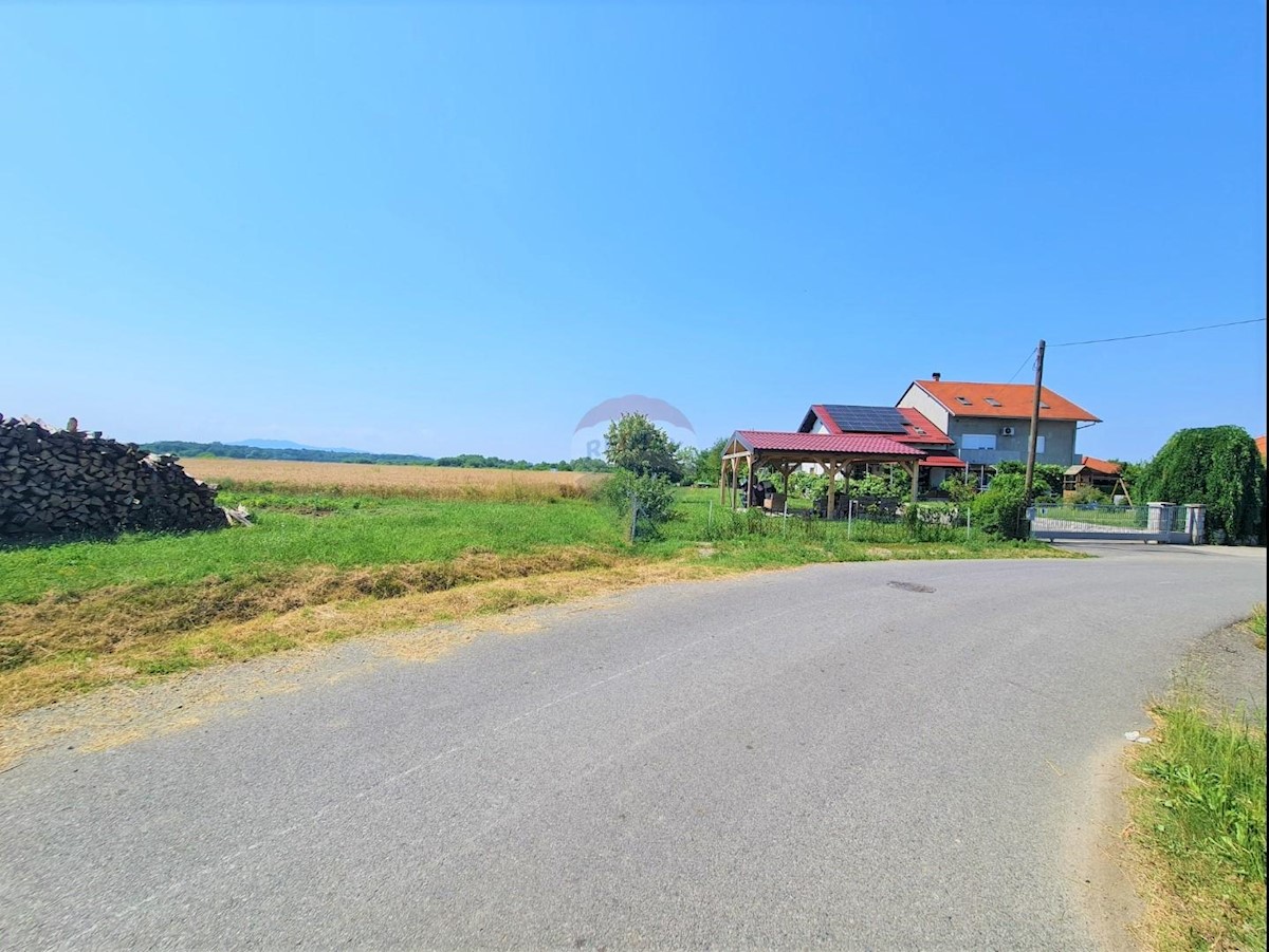 Terreno edificabile Grančari, Brezovica, 8.401m2