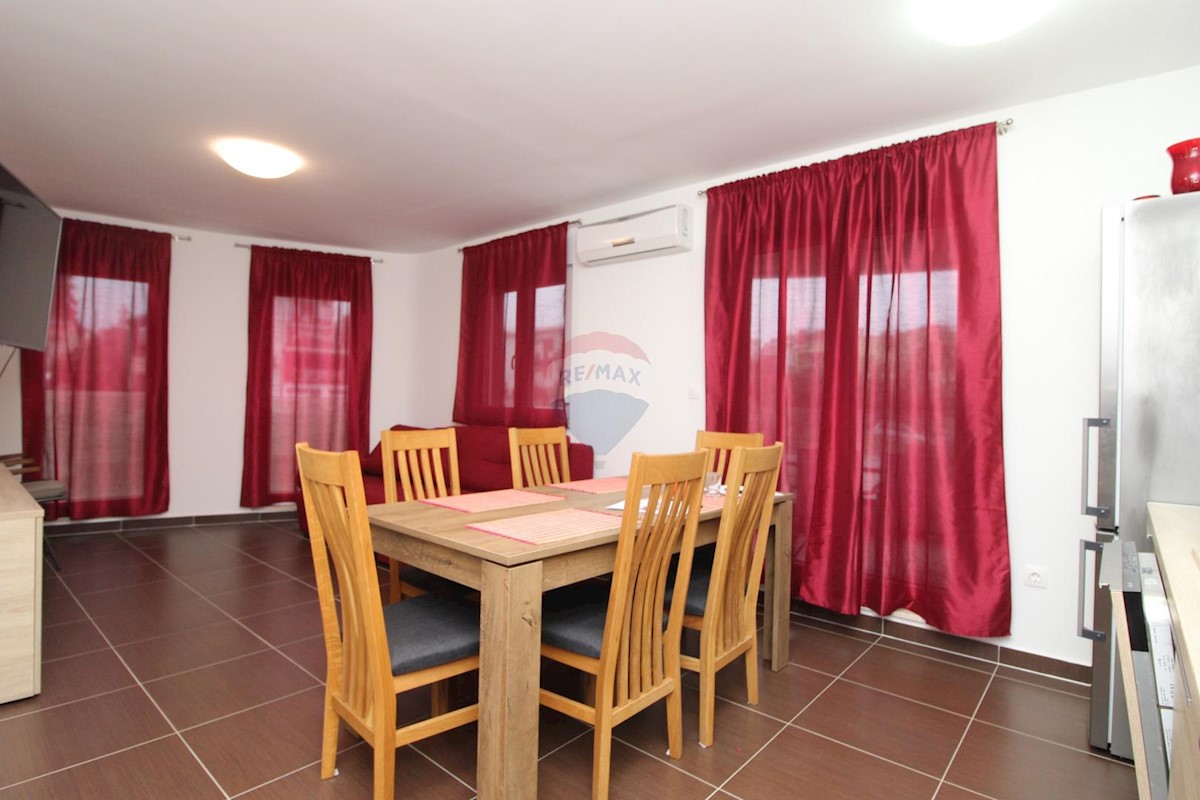 Appartamento Vidikovac, Pula, 75m2