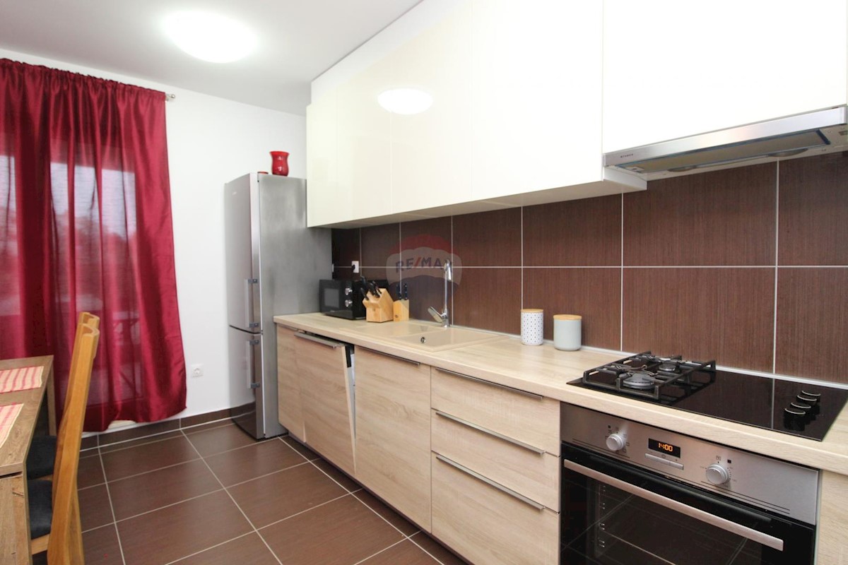 Appartamento Vidikovac, Pula, 75m2