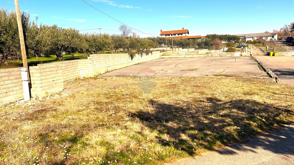 Terreno edificabile Kaštel, Buje, 603m2