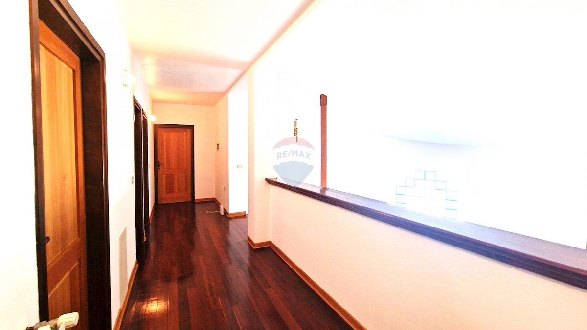 Casa Brtonigla, 600m2