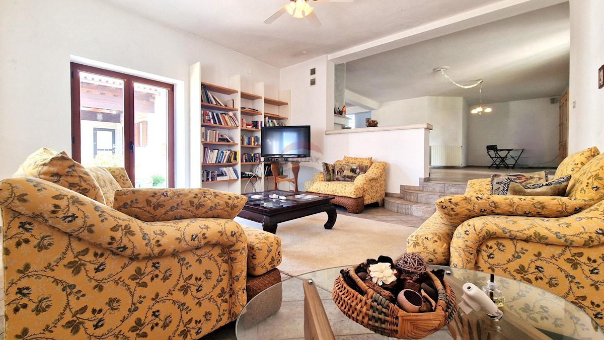Casa Brtonigla, 600m2