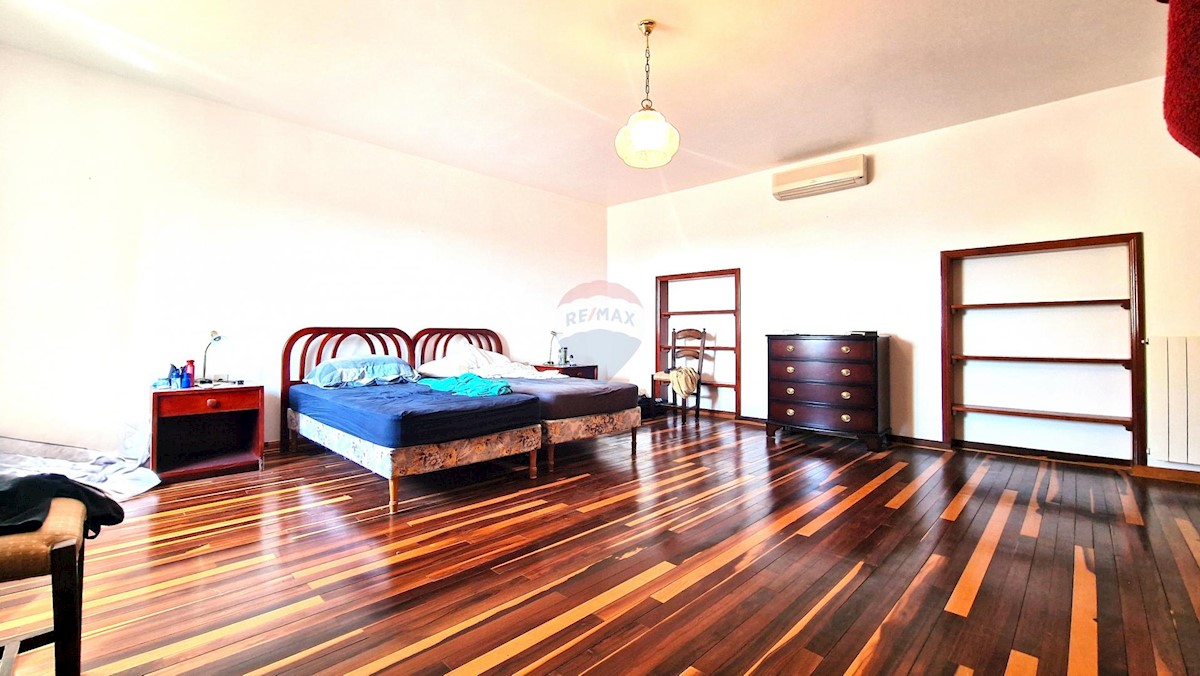 Casa Brtonigla, 600m2