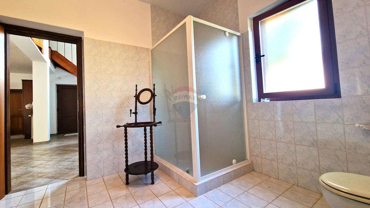 Casa Brtonigla, 600m2