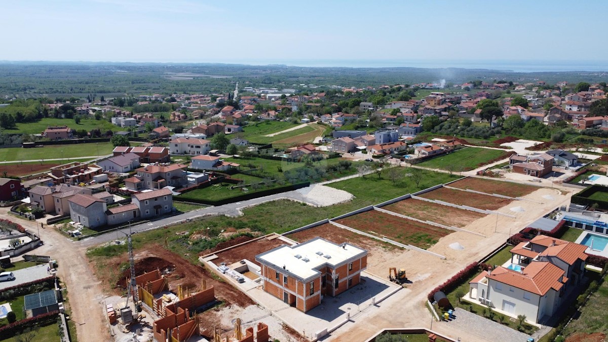 Terreno edificabile Kaštelir, Kaštelir-Labinci, 809m2