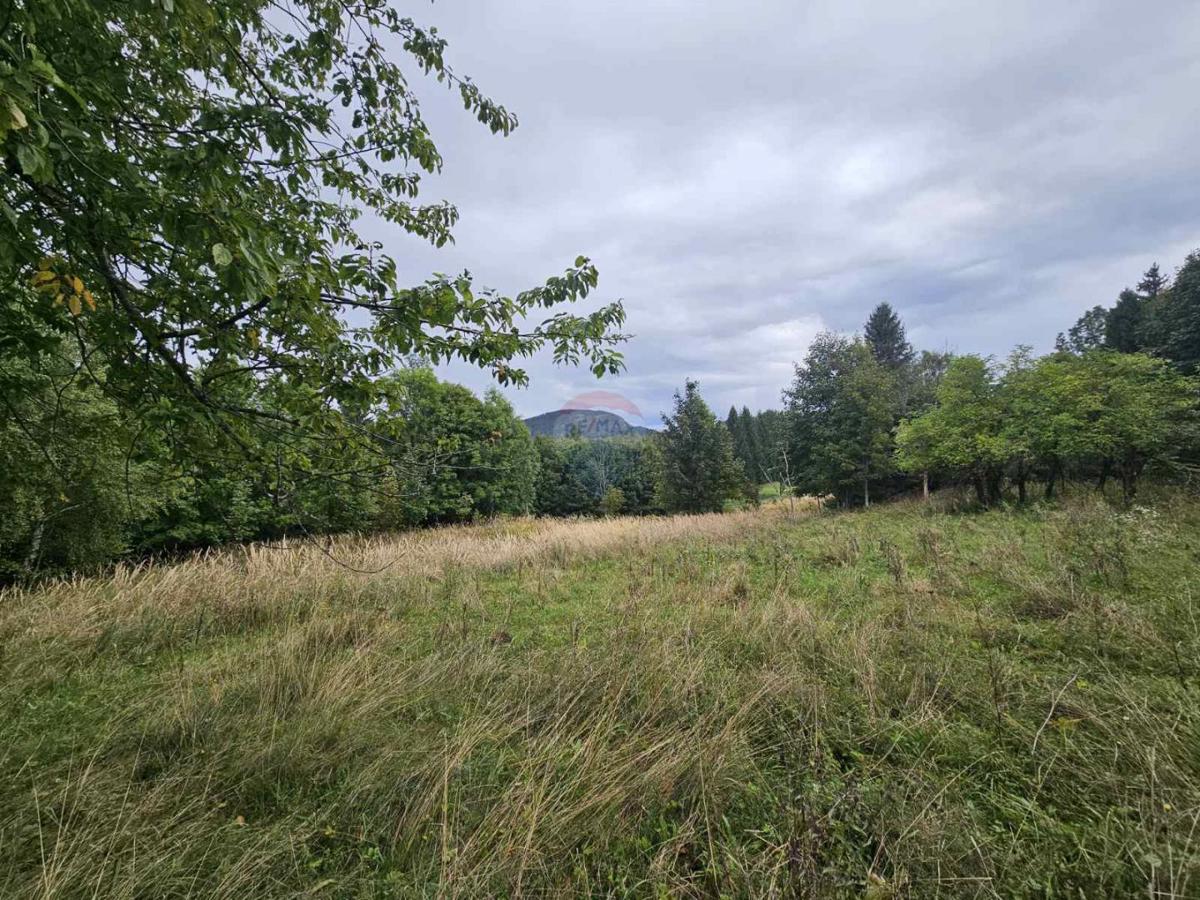 Terreno edificabile con rudere a Kupjak