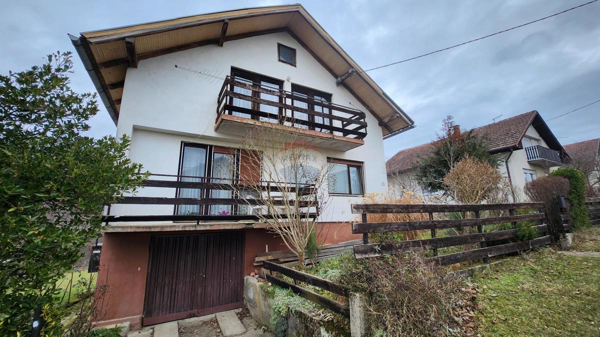Casa Novska, 759m2