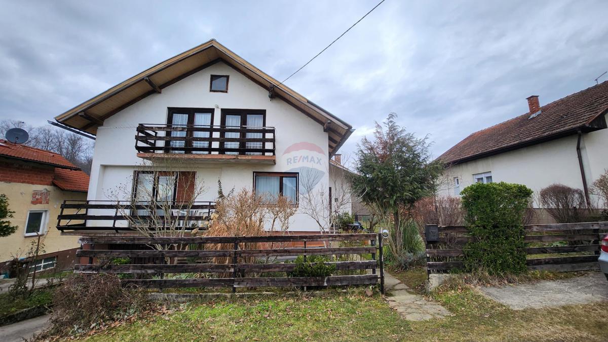 Casa Novska, 759m2