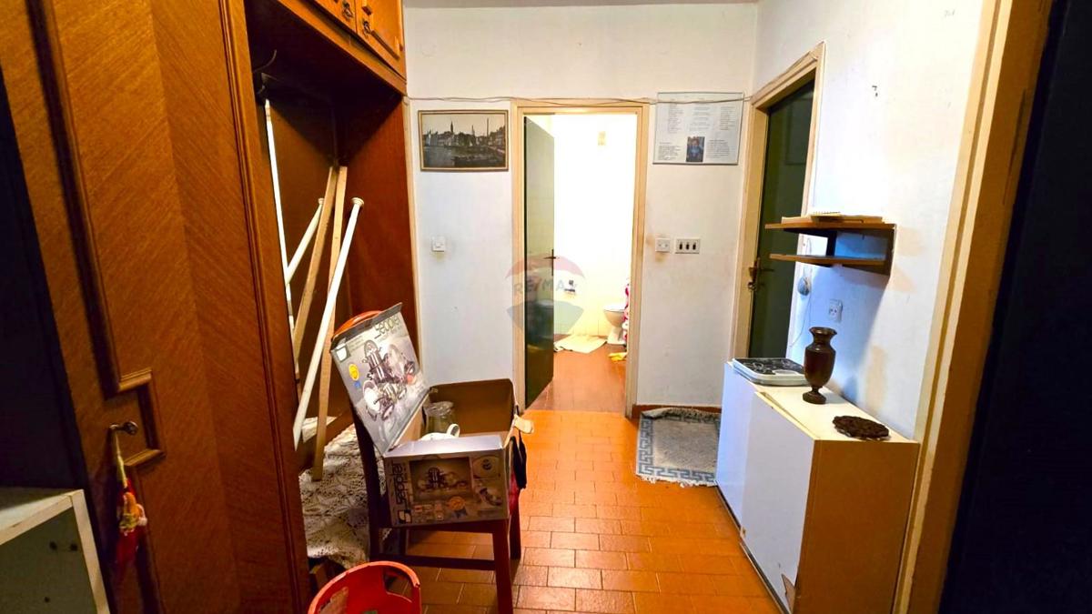Istria, Rovigno, appartamento con 2 camere da letto, balcone, vista mare, parcheggio