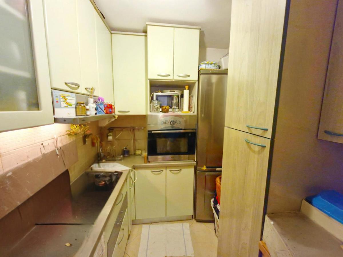 Appartamento Veli vrh, Pula, 74,77m2