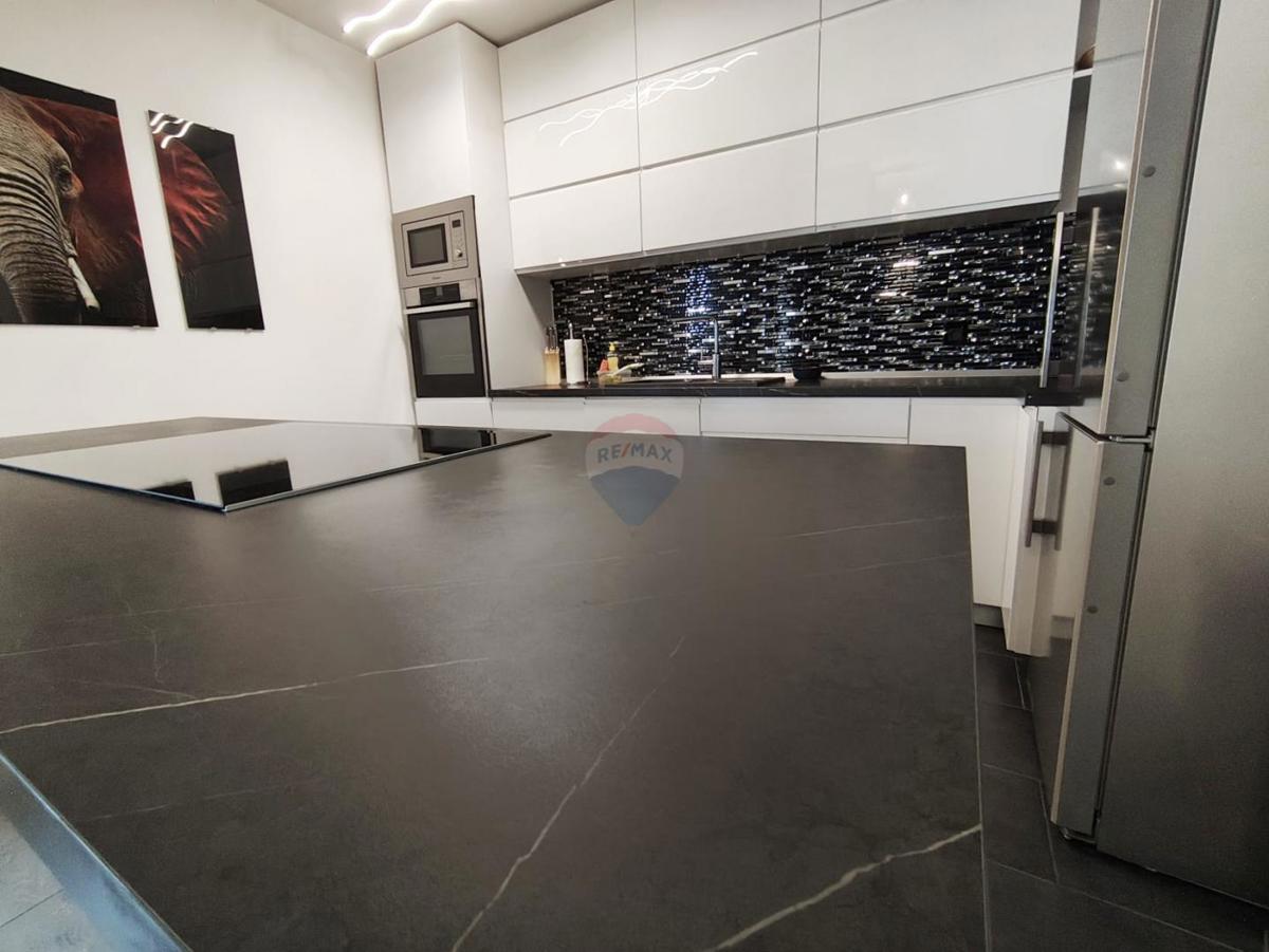 Appartamento Senj, 126,70m2