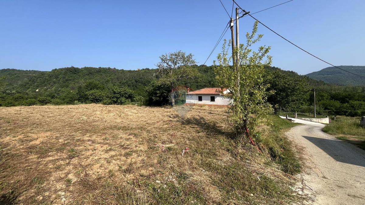 Terreno edificabile Senj, Buzet, 2.347m2