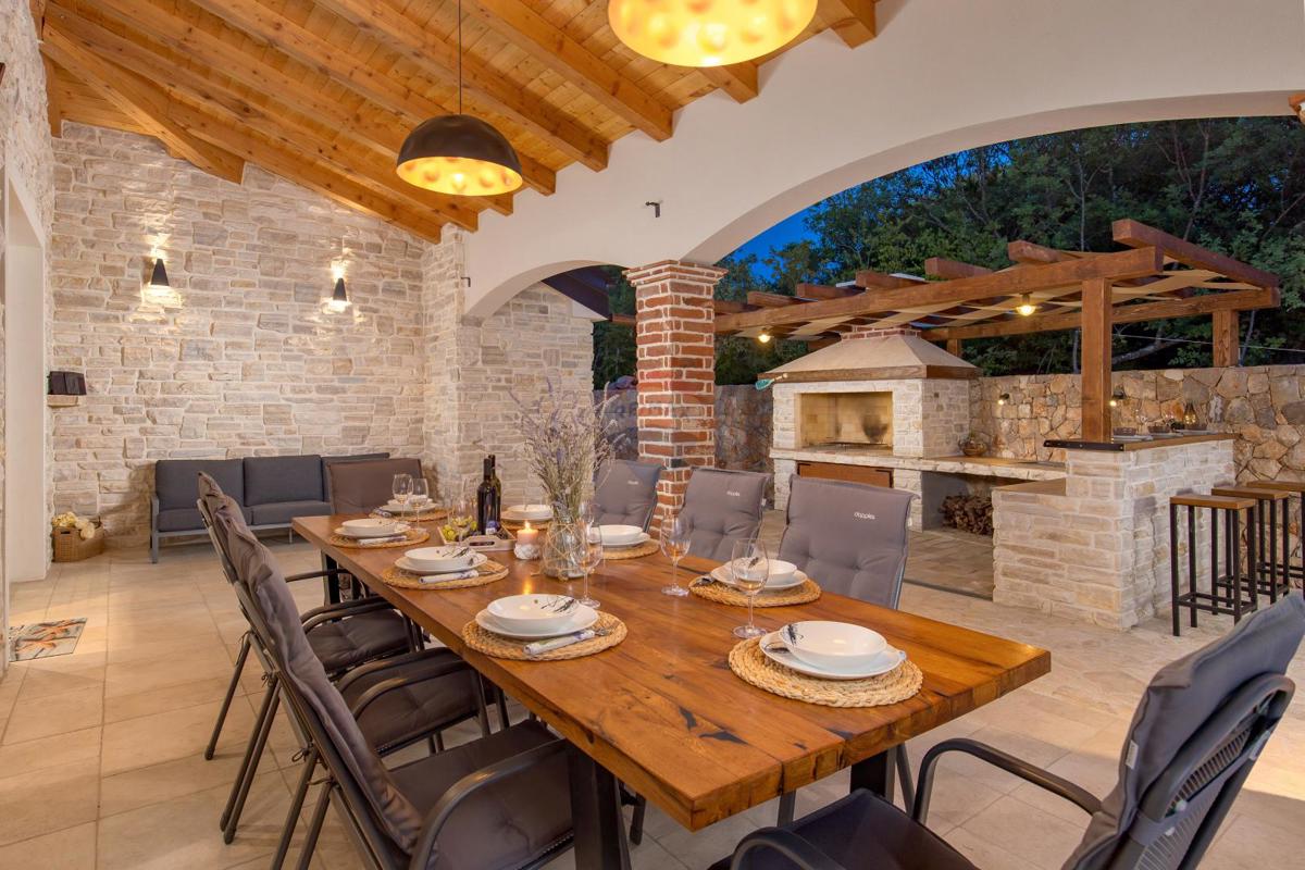 Casa Kras, Dobrinj, 240m2