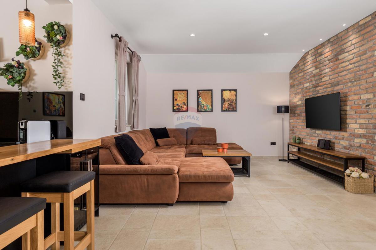 Casa Kras, Dobrinj, 240m2