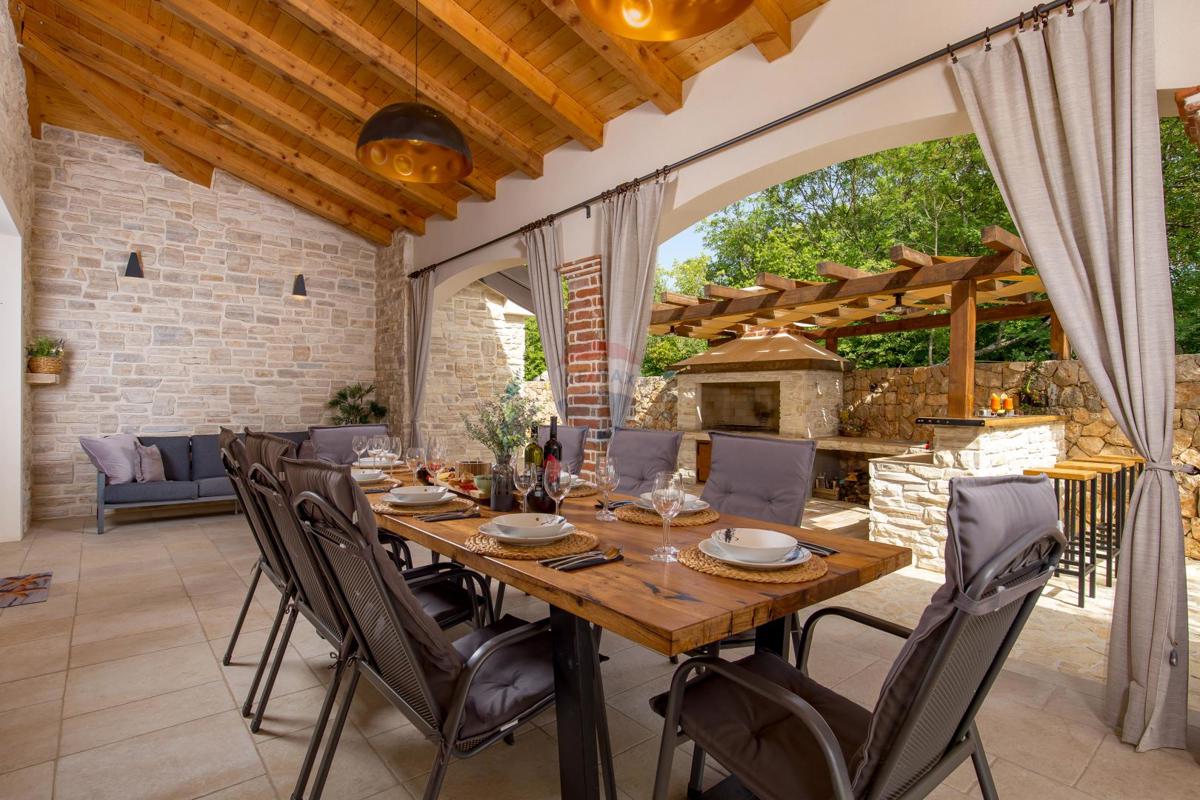 Casa Kras, Dobrinj, 240m2