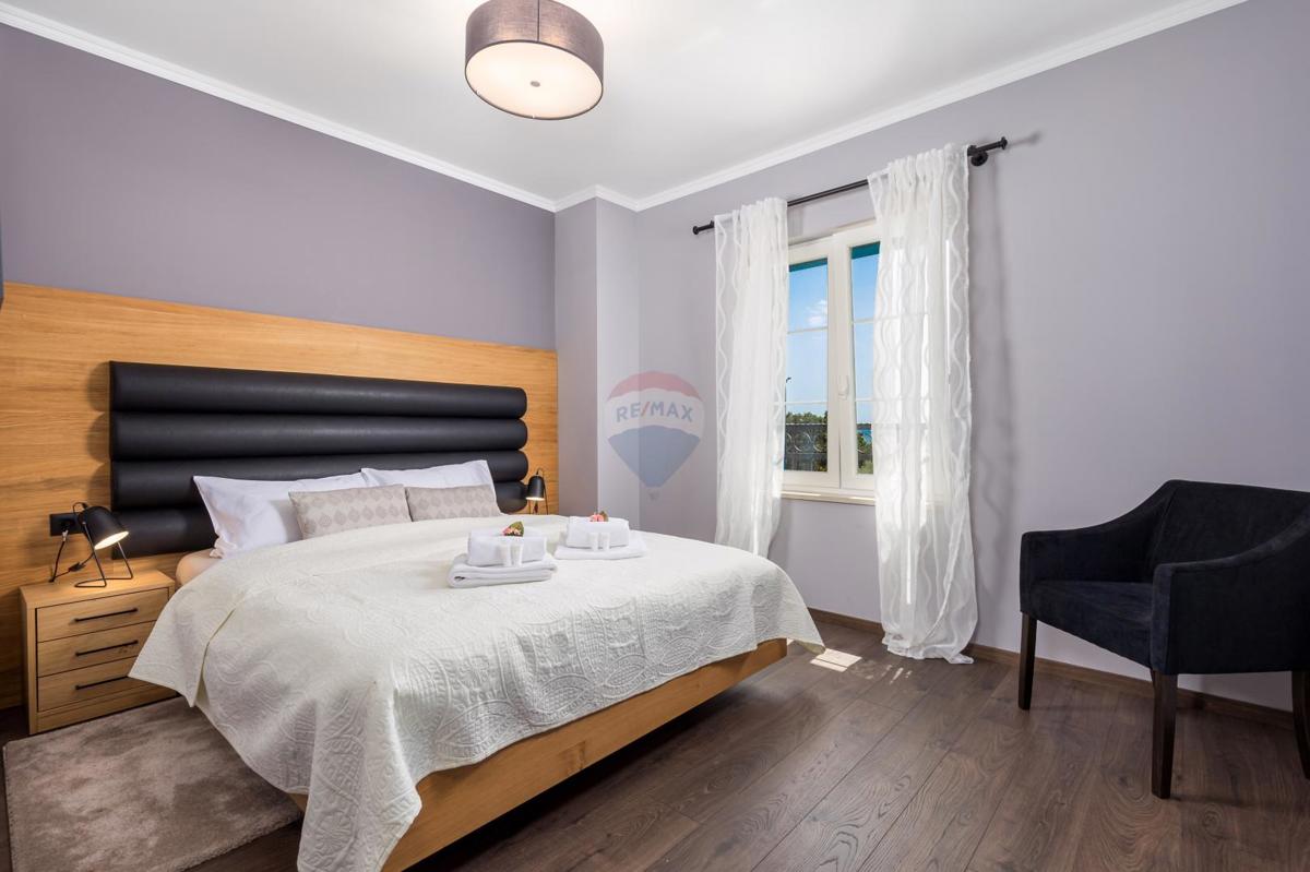 Casa Kras, Dobrinj, 240m2