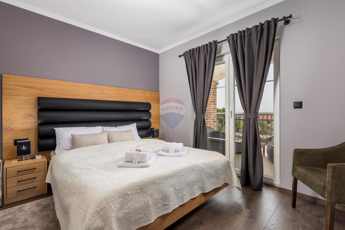 Casa Kras, Dobrinj, 240m2