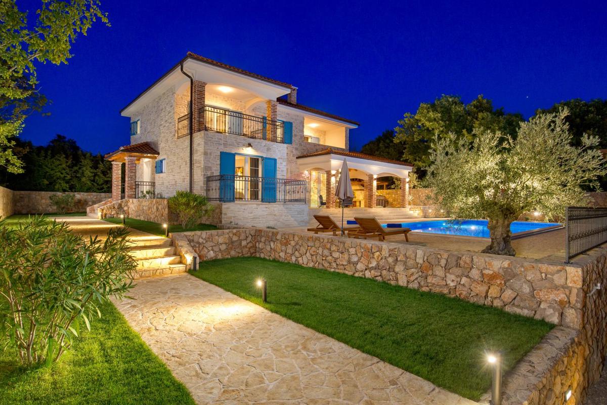 Casa Kras, Dobrinj, 240m2