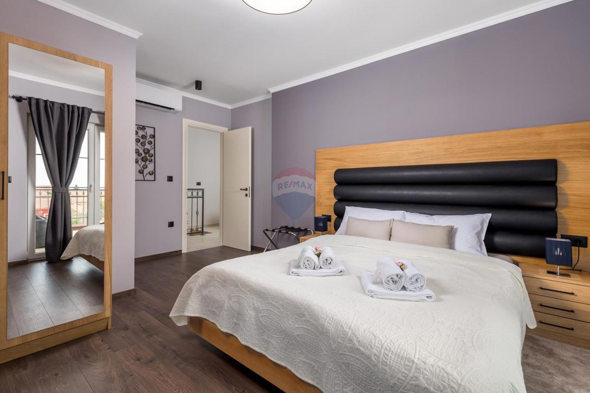 Casa Kras, Dobrinj, 240m2