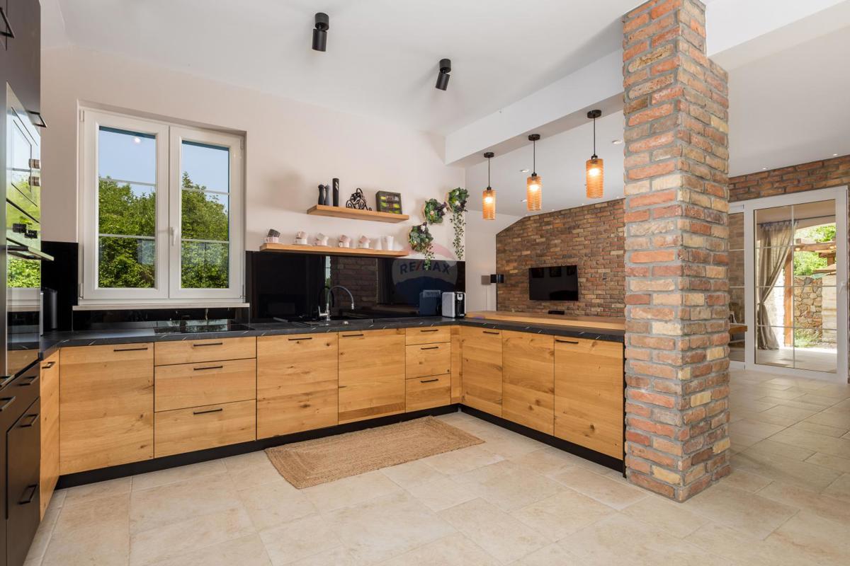 Casa Kras, Dobrinj, 240m2