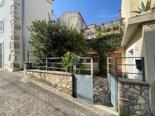 Isola di Krk, Dobrinj, casa con terrazza sul tetto e vista mare