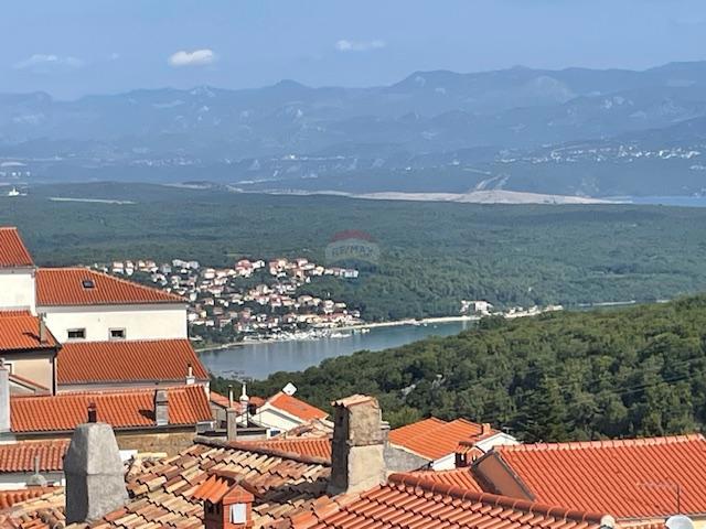 Isola di Krk, Dobrinj, casa con terrazza sul tetto e vista mare